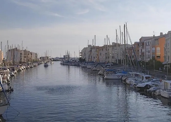 Апартаменти Cap D'agde Bord De Avec Piscine *